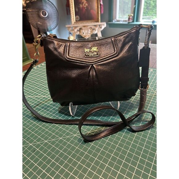 Coach Handbags - Coach Black Leather Crossbody Bag With Red Lining & Gold Accents,